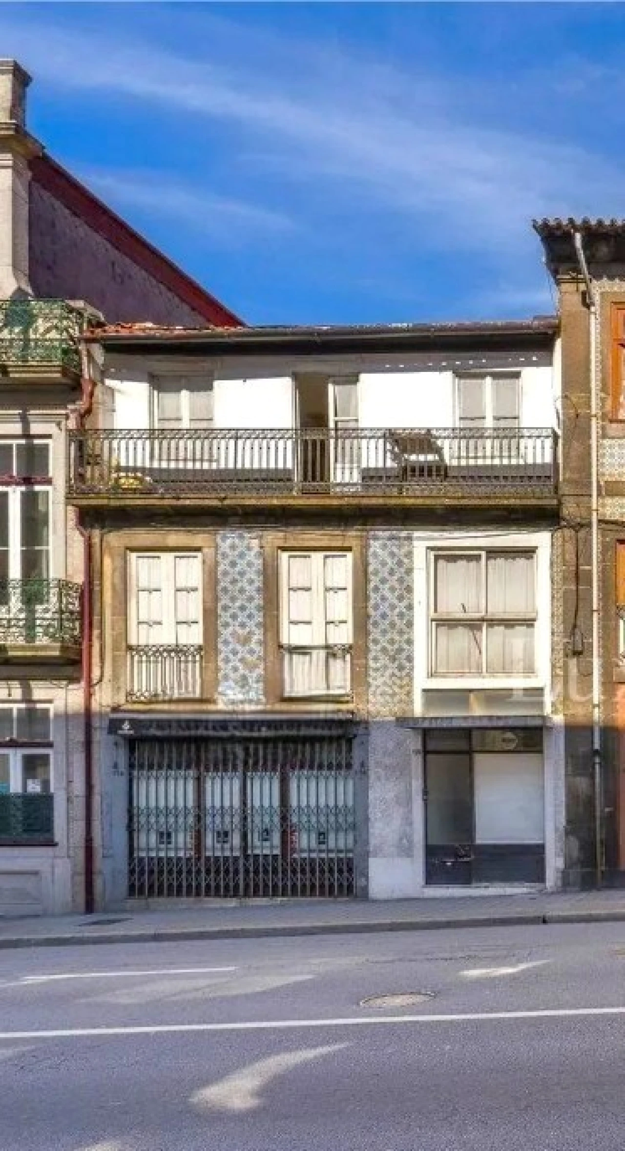 Prédio para Venda em Lordelo do Ouro e Massarelos Foto 1