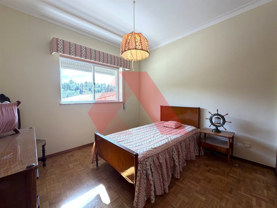 Apartamento T3 para Arrendamento em Arganil Foto 18