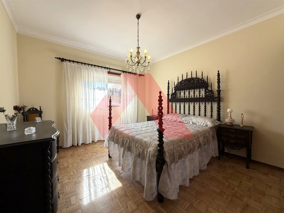 Apartamento T3 para Arrendamento em Arganil Foto 17