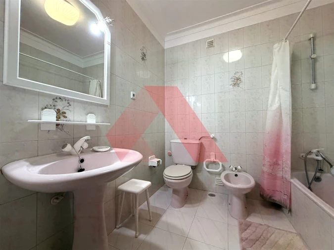 Apartamento T3 para Arrendamento em Arganil Foto 19