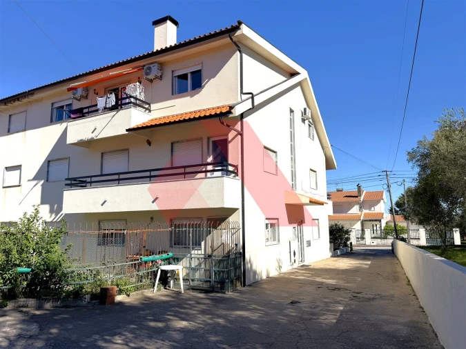 Apartamento T3 para Arrendamento em Arganil Foto 4