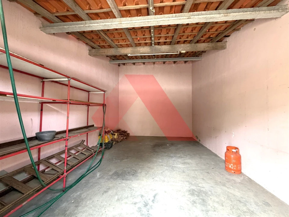Apartamento T3 para Arrendamento em Arganil Foto 25