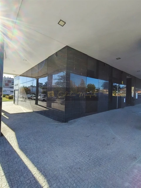 Loja para Arrendamento em Viseu
