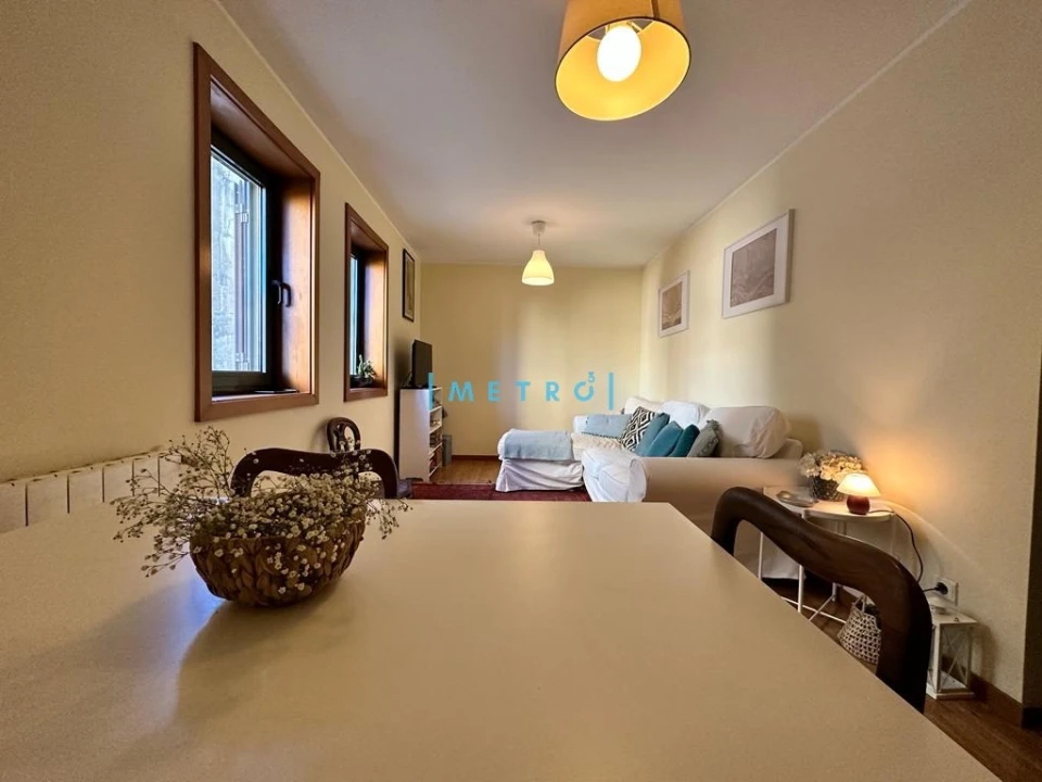Apartamento T2 para Venda em Lordelo do Ouro e Massarelos Foto 2