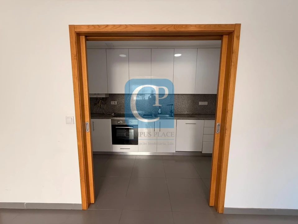 Apartamento T2 para Arrendamento em Pedrouços Foto 8