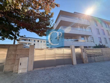 Apartamento T2 para Arrendamento em Pedrouços