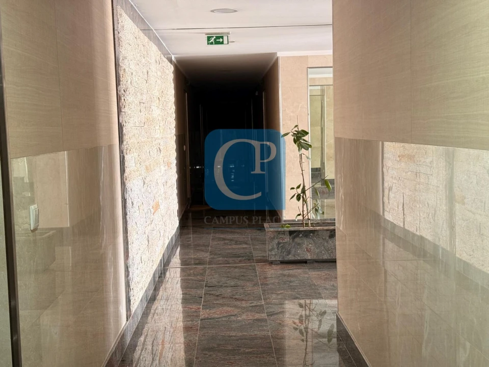 Apartamento T2 para Arrendamento em Pedrouços Foto 25