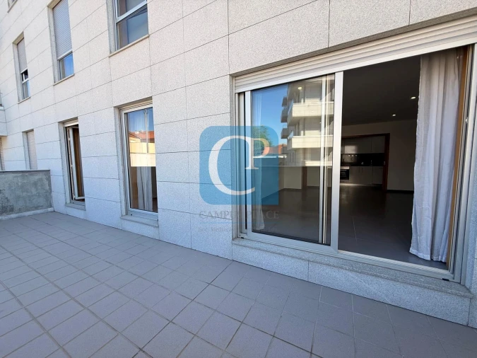 Apartamento T2 para Arrendamento em Pedrouços Foto 14