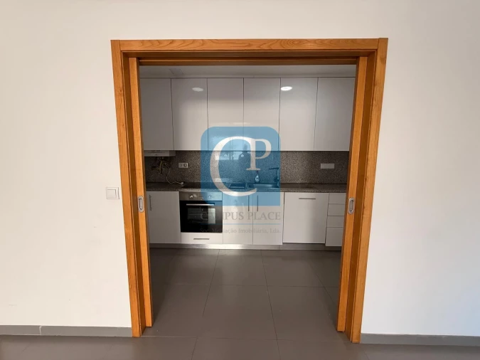 Apartamento T2 para Arrendamento em Pedrouços Foto 8