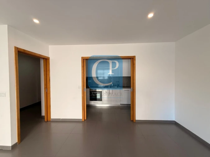 Apartamento T2 para Arrendamento em Pedrouços Foto 7