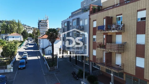 Apartamento T3 para Venda em Margaride, Várzea, Lagares, Varziela, Moure