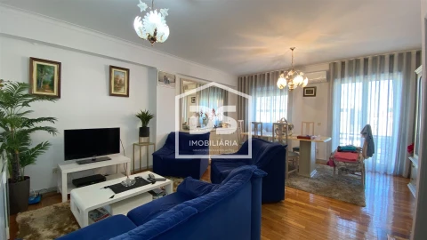 Apartamento T3 para Venda em Margaride, Várzea, Lagares, Varziela, Moure