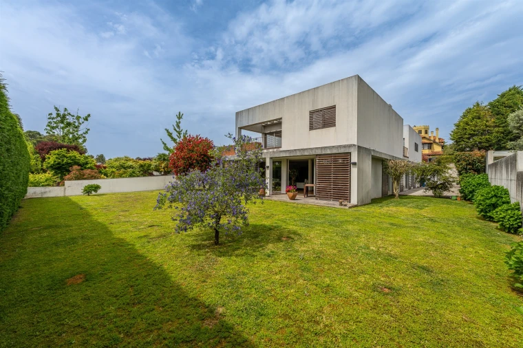 Moradia T6 para Venda em Santa Marinha e São Pedro da Afurada Foto 2
