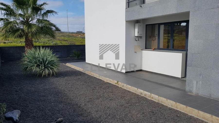 Moradia T4 para Venda em Porto Santo Foto 9