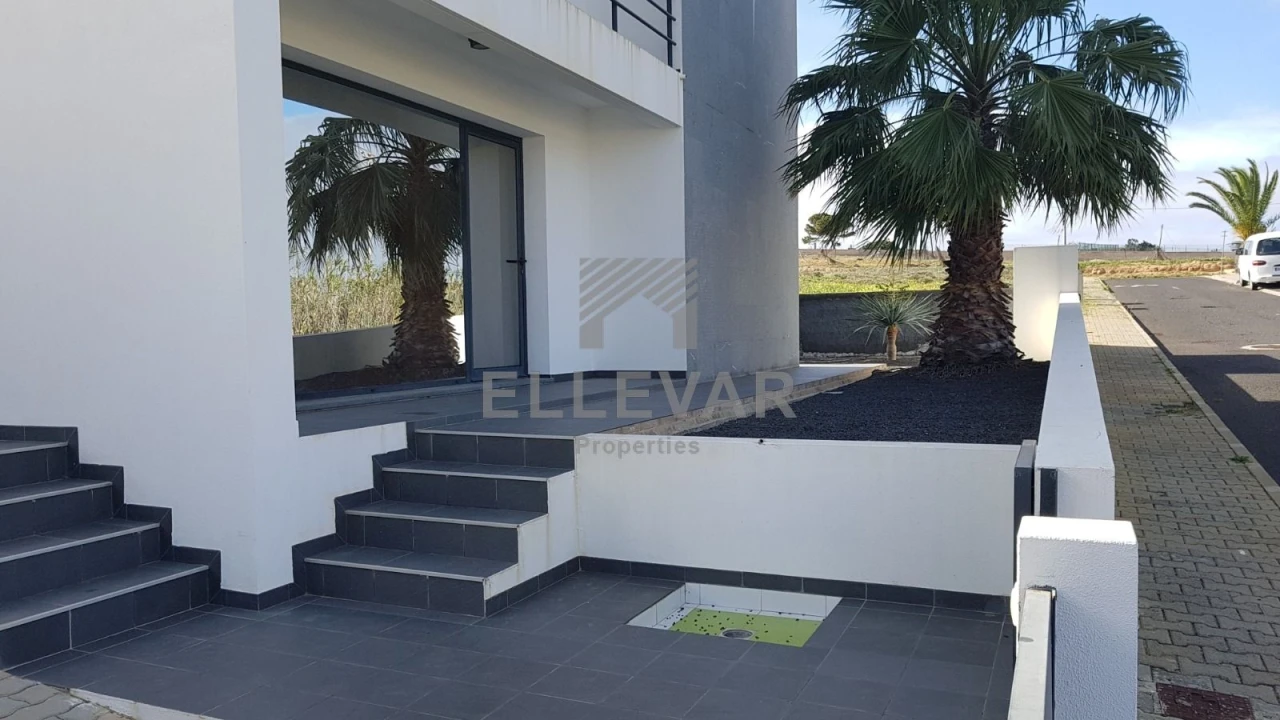 Moradia T4 para Venda em Porto Santo Foto 6