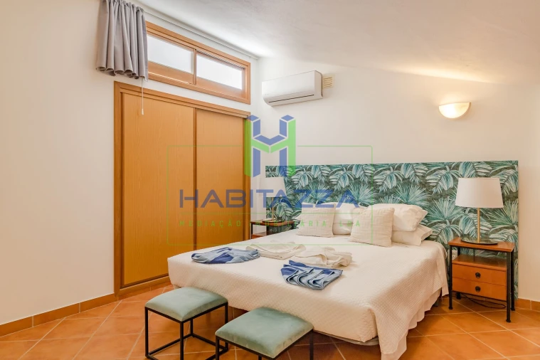 Apartamento T3 para Arrendamento em Lagos (São Sebastião e Santa Maria) Foto 12