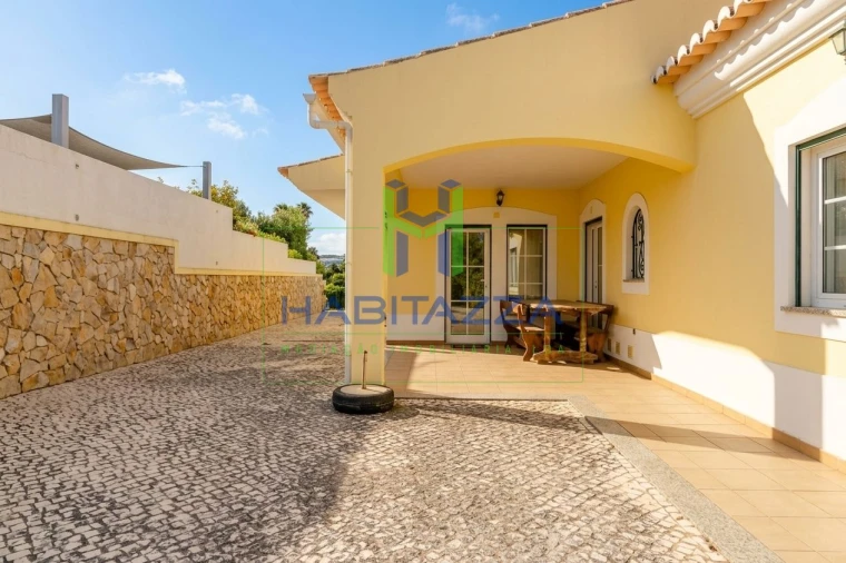 Apartamento T3 para Arrendamento em Lagos (São Sebastião e Santa Maria) Foto 2