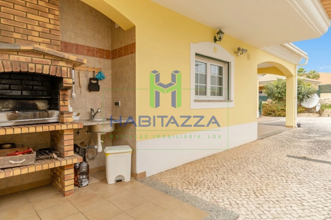 Apartamento T3 para Arrendamento em Lagos (São Sebastião e Santa Maria) Foto 3