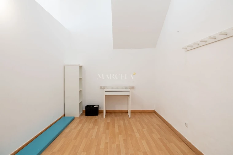 Negócio para Arrendamento em Lagos (São Sebastião e Santa Maria) Foto 3