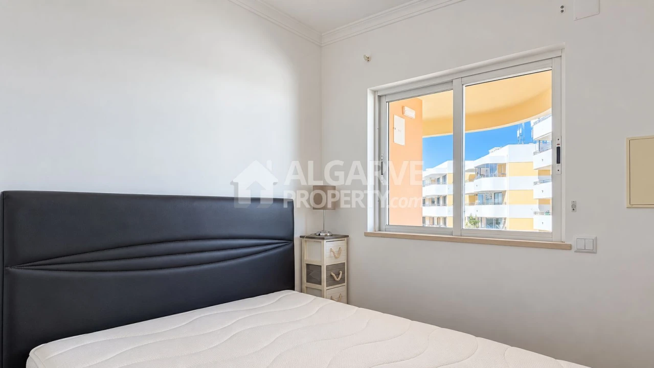 Apartamento para Venda em Quarteira Foto 8