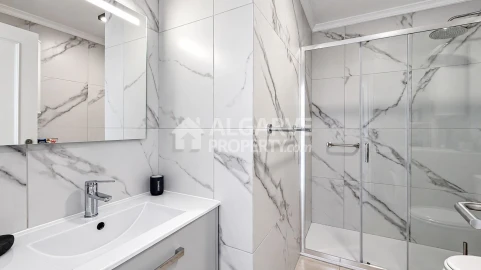 Apartamento para Venda em Quarteira