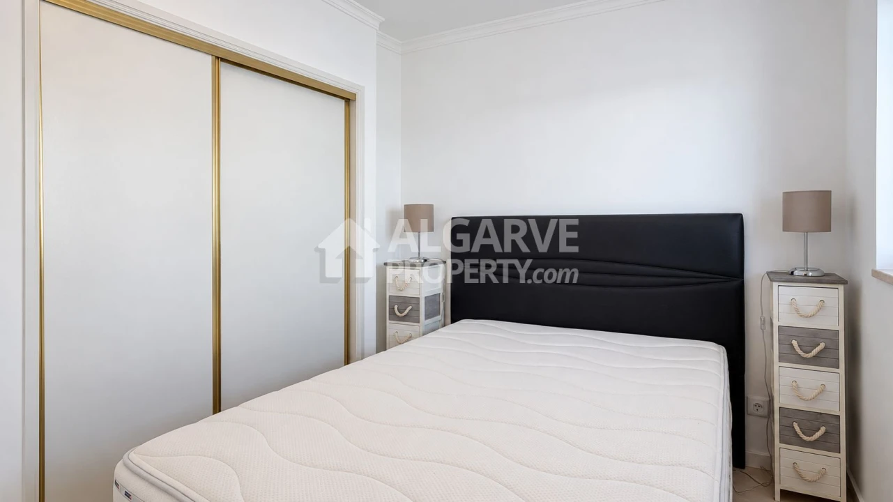 Apartamento para Venda em Quarteira Foto 3