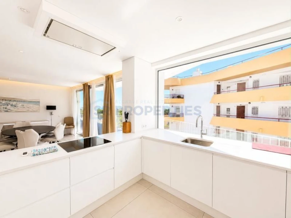 Apartamento T3 para Venda em Quarteira Foto 11