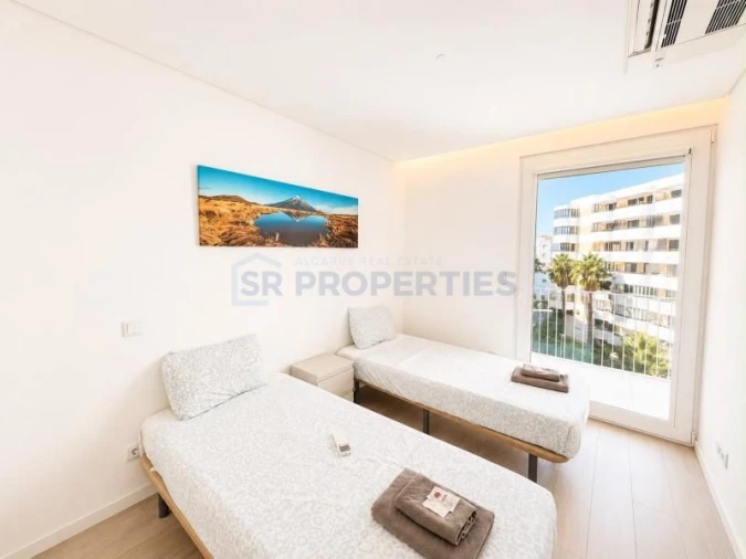 Apartamento T3 para Venda em Quarteira Foto 9