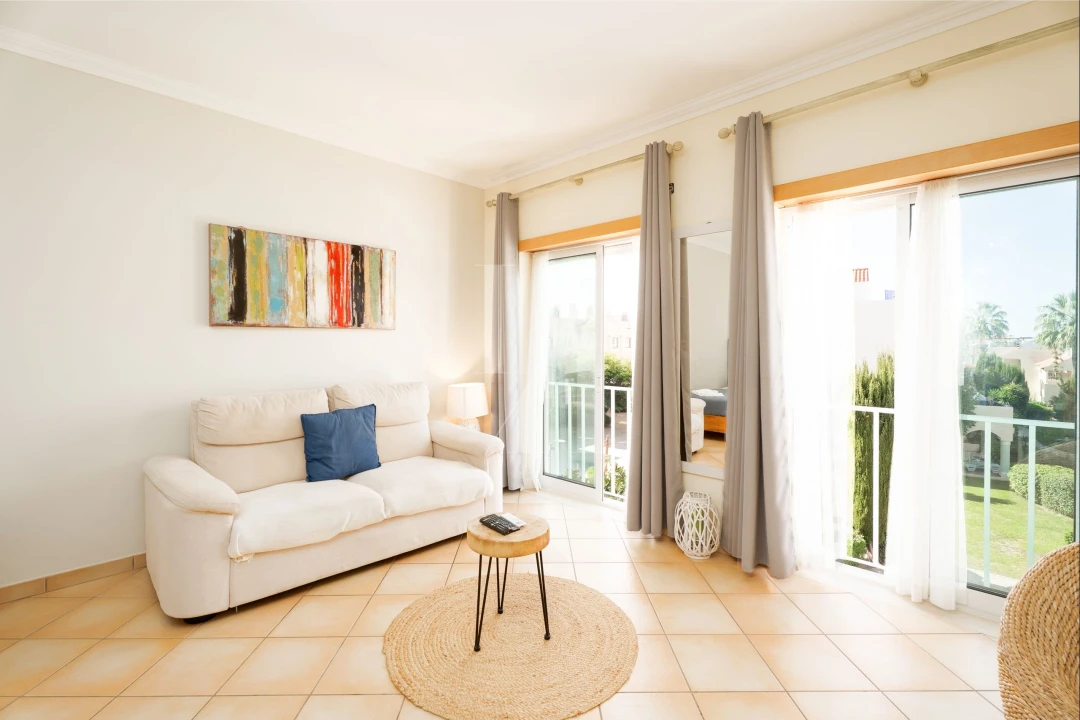 Apartamento para Venda em Quarteira Foto 3