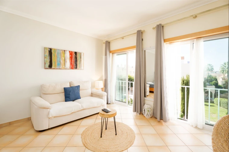 Apartamento para Venda em Quarteira Foto 3