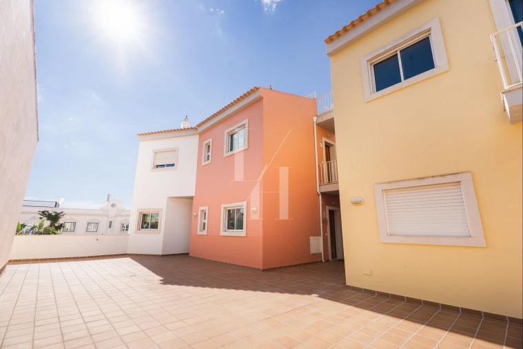 Apartamento para Venda em Quarteira Foto 14