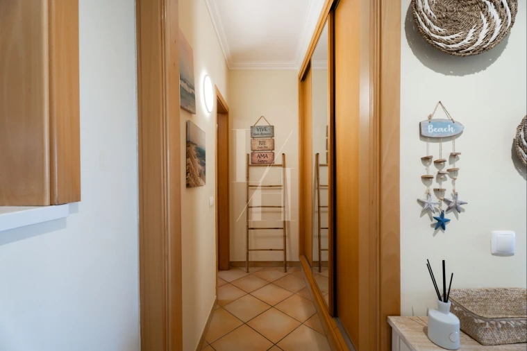 Apartamento para Venda em Quarteira Foto 10