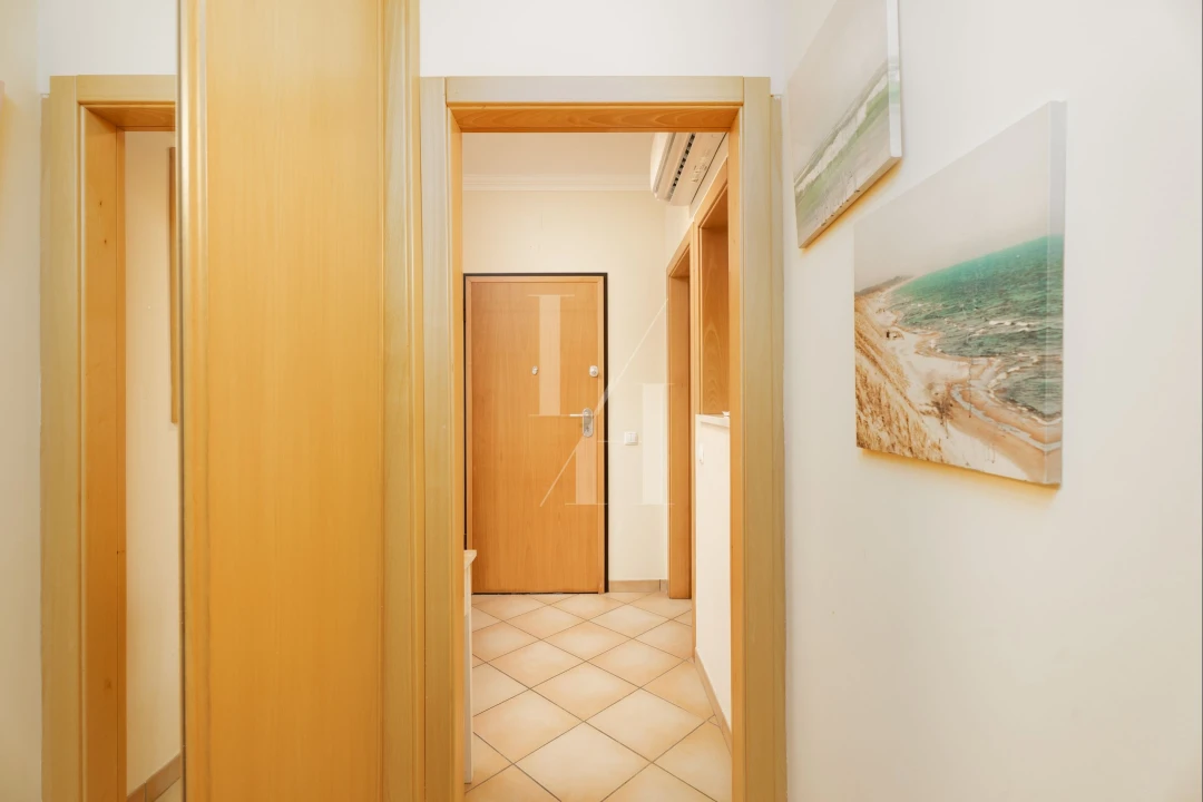 Apartamento para Venda em Quarteira Foto 13