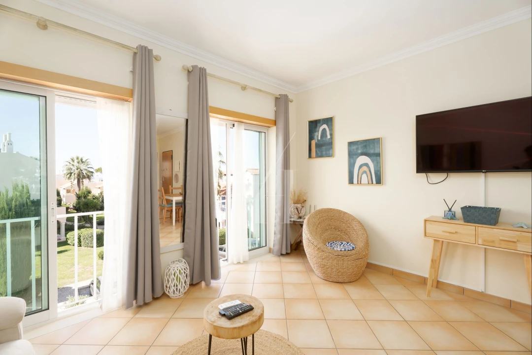 Apartamento para Venda em Quarteira Foto 4