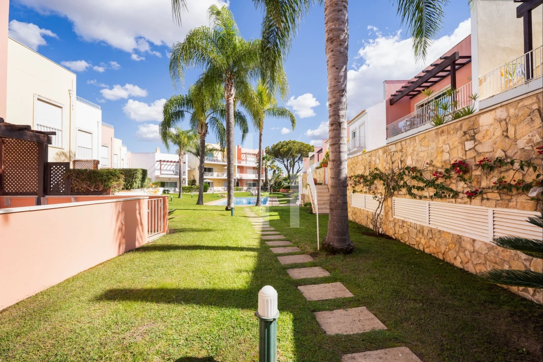 Apartamento para Venda em Quarteira Foto 20