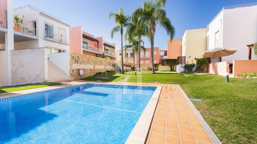 Apartamento para Venda em Quarteira