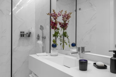 Apartamento T5 para Venda em Campolide