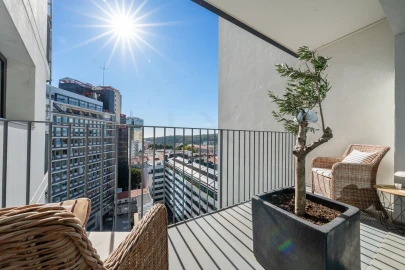 Apartamento T5 para Venda em Campolide