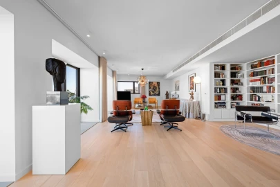 Apartamento T5 para Venda em Campolide