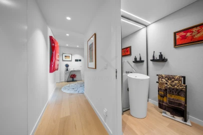 Apartamento T5 para Venda em Campolide