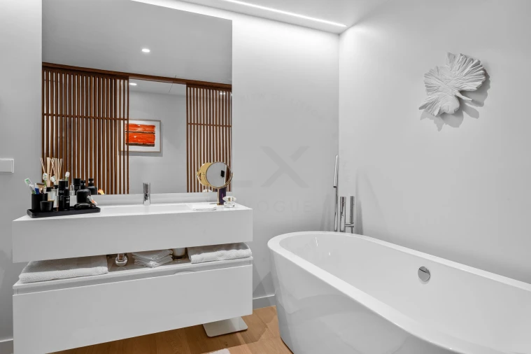 Apartamento T5 para Venda em Campolide Foto 29