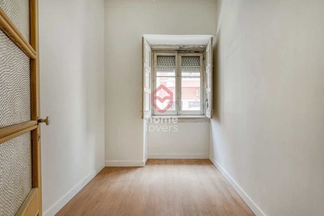Apartamento T3 para Venda em Areeiro Foto 2