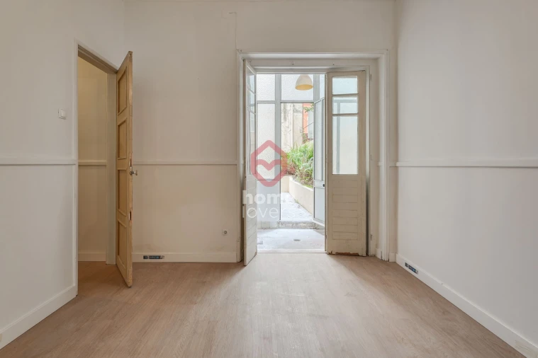 Apartamento T3 para Venda em Areeiro Foto 10