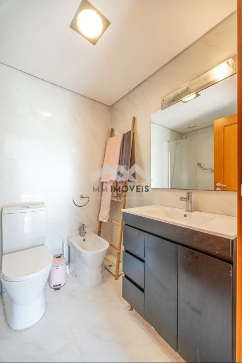 Apartamento T2 para Venda em Custoias