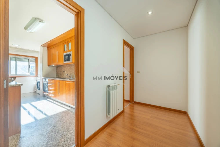 Apartamento T2 para Venda em Custoias Foto 3