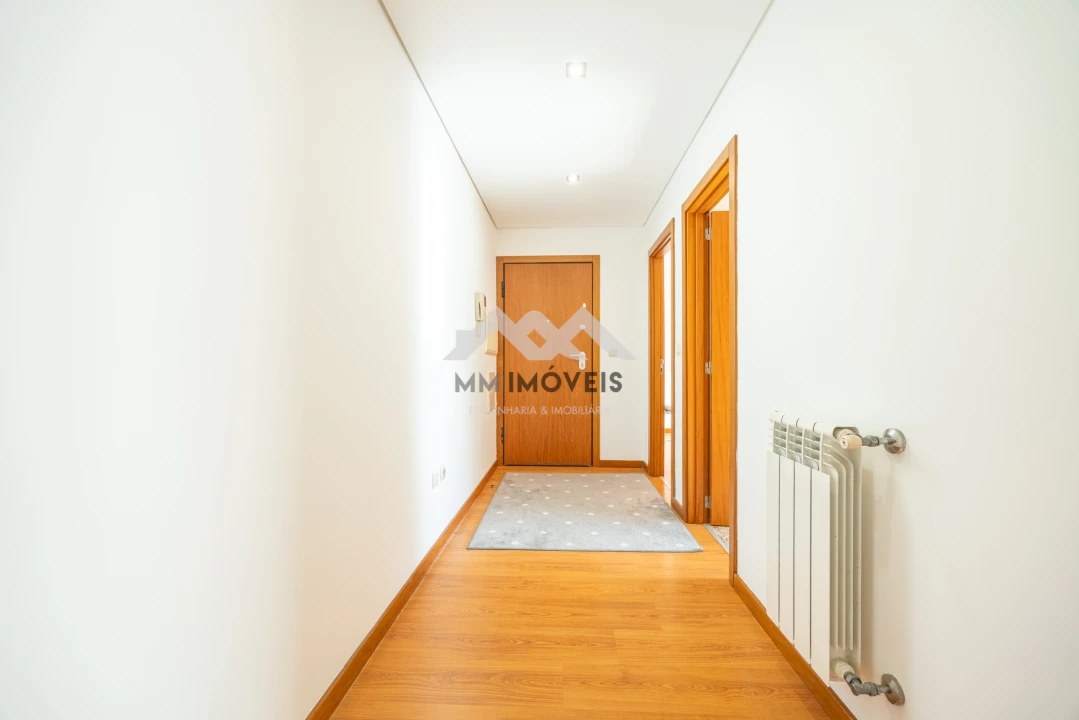 Apartamento T2 para Venda em Custoias Foto 12