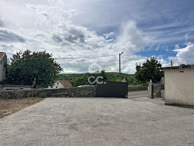 Moradia T4 para Venda em Viade de Baixo e Fervidelas Foto 30