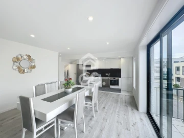 Apartamento T2 para Venda em Santa Maria Maior