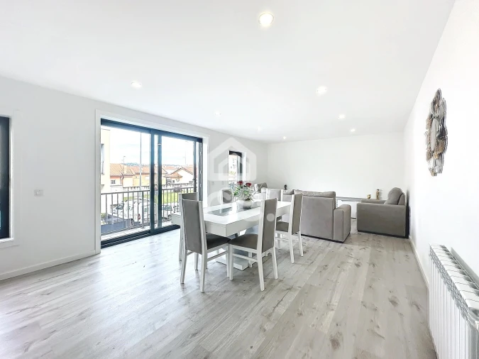 Apartamento T2 para Venda em Santa Maria Maior Foto 2