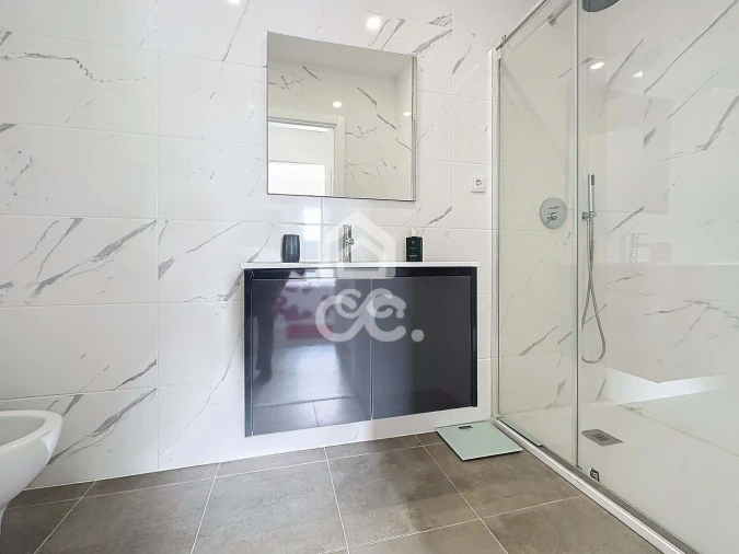 Apartamento T2 para Venda em Santa Maria Maior Foto 16